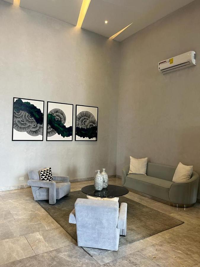 Signature Point Bella Vista, Sea View 2 Br *